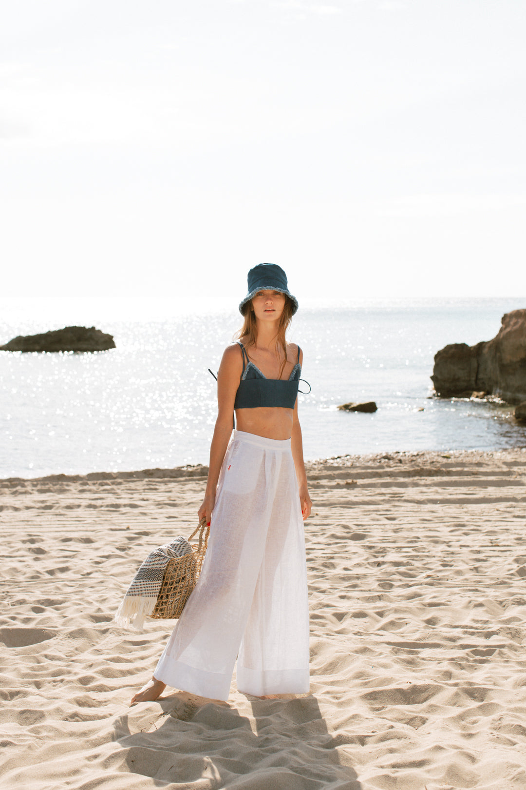 Wide leg trousers