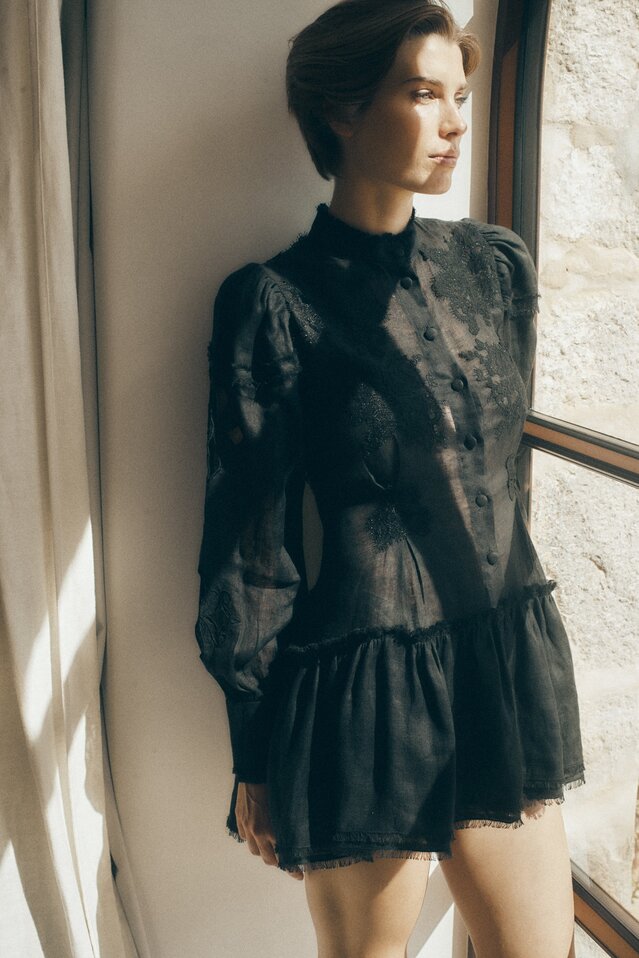 Embroidered Semi Fitted Backless Linen Dress | Atelier Handmade ATELIER HANDMADE Embroidered Semi Fitted Backless Linen Dress | Atelier Handmade ATELIER HANDMADE